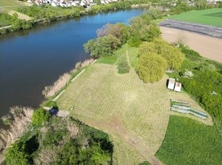 Vue du club et des pontons